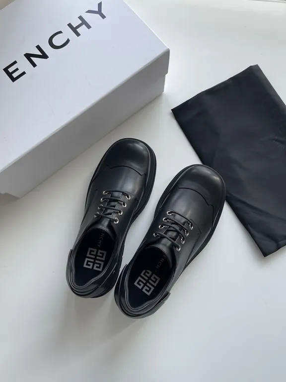 Givenchy Shoe 